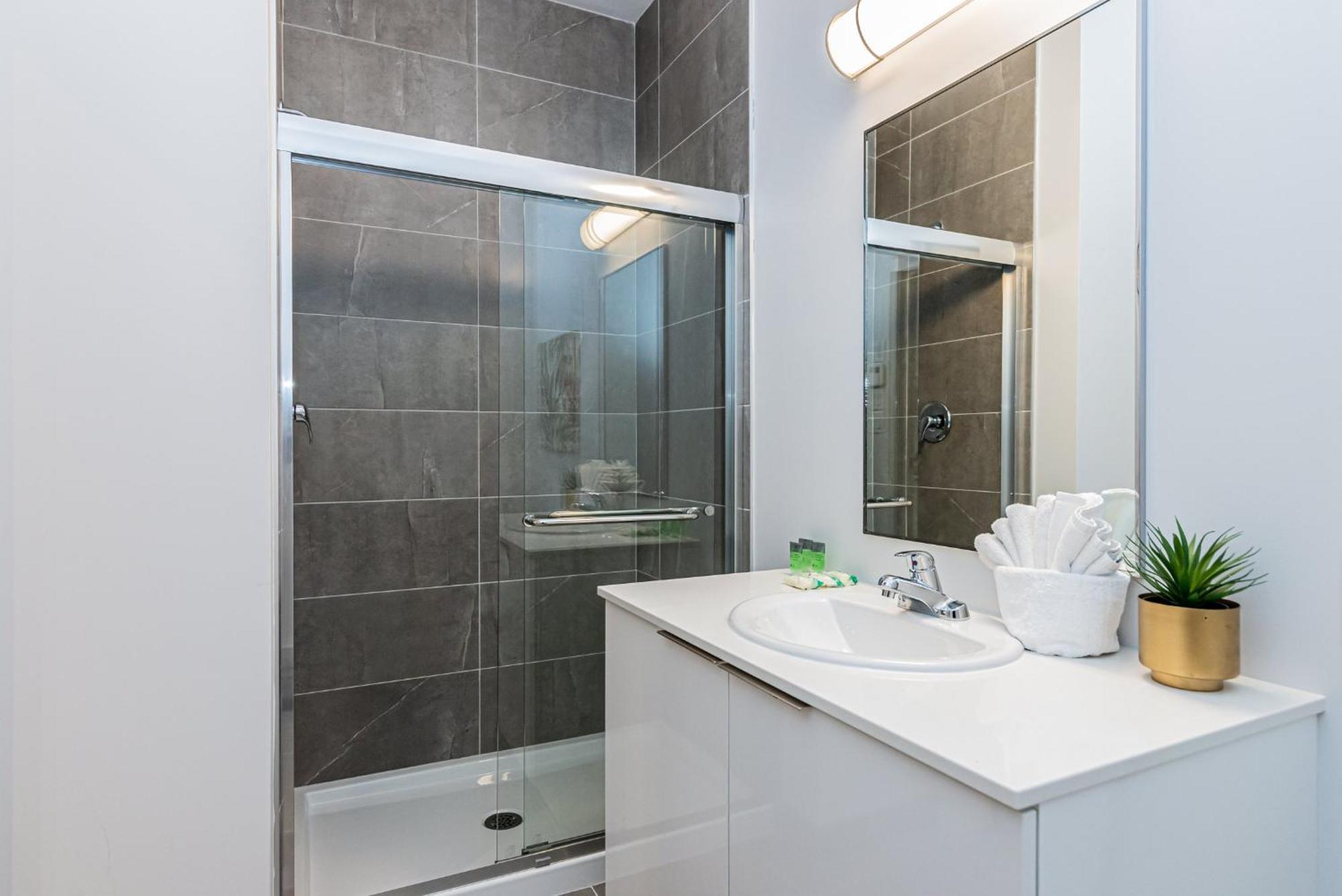 מונטריאול Wonderful New Studio Close To Mount Royal By Den Stays חדר תמונה